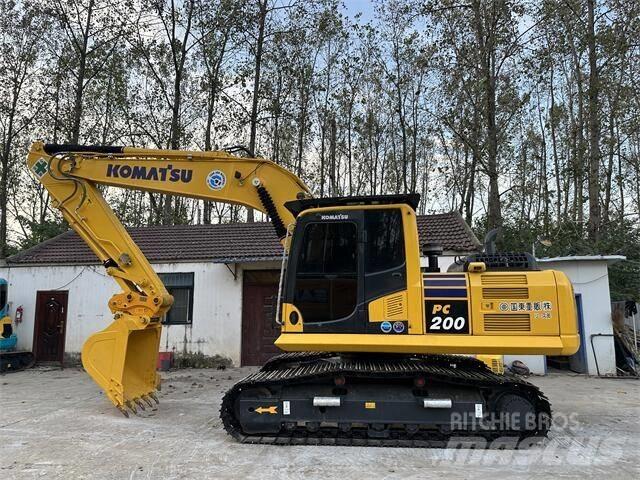 Komatsu PC200-8 Гусеничные экскаваторы