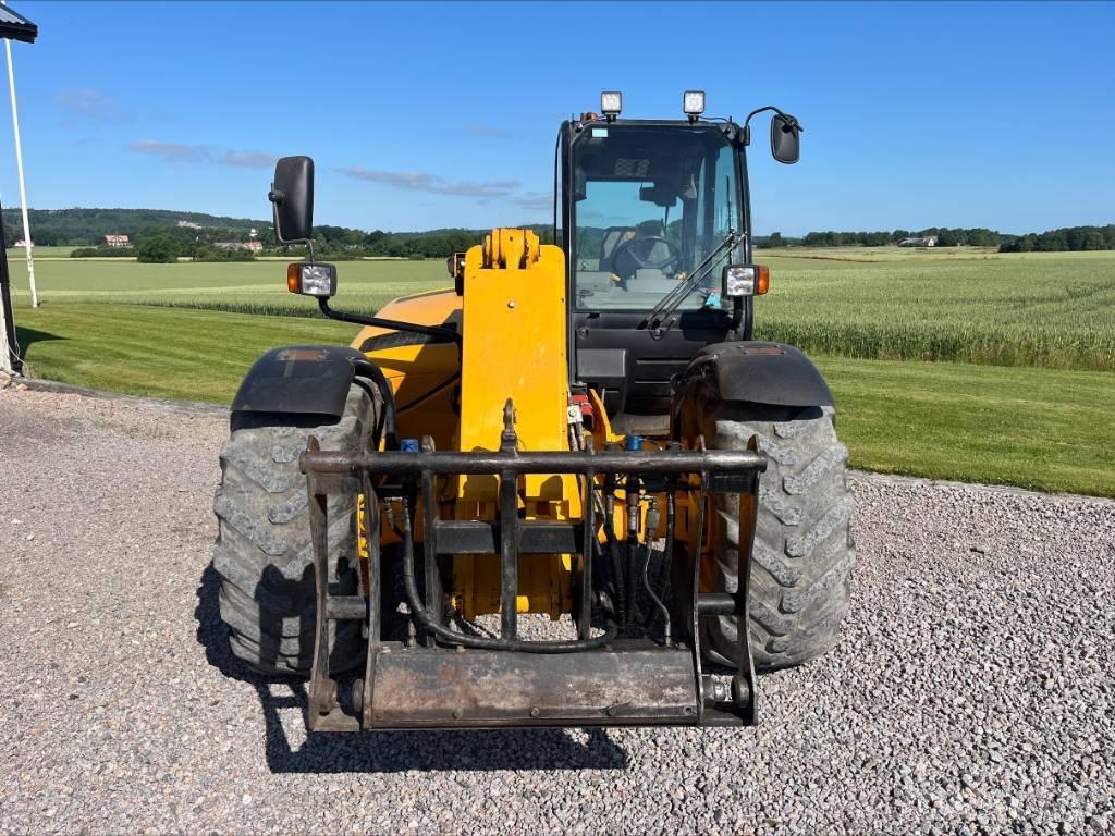 JCB SLP 530 Многофункциональные сельскохозяйственные погрузчики