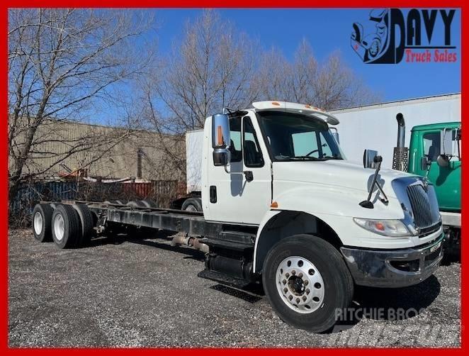 International 4400 Грузовики-платформы/боковая разгрузка