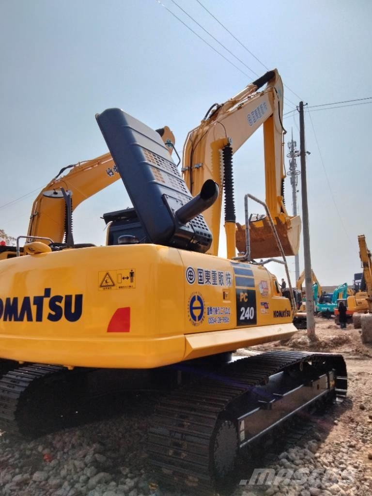 Komatsu PC 240 Гусеничные экскаваторы