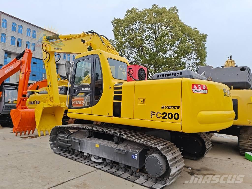 Komatsu PC 200-6 Гусеничные экскаваторы