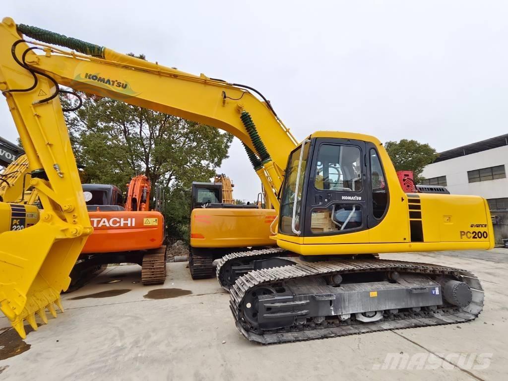 Komatsu PC 200-6 Гусеничные экскаваторы