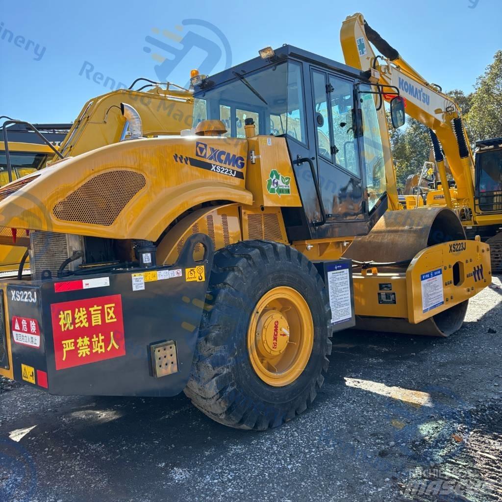 XCMG XS223J Грунтовые катки