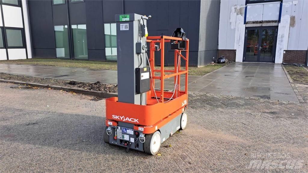 SkyJack SJ16 Разные подъемники и вышки