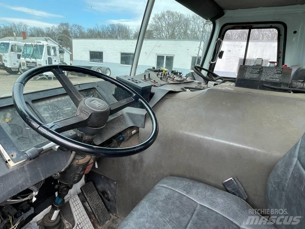 Autocar XPEDITOR Мусоровозы