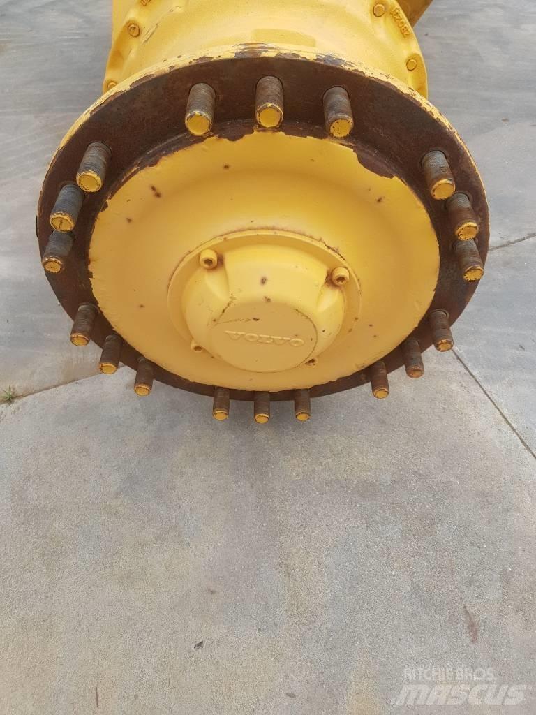 Volvo L110E Оси