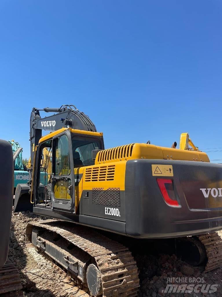 Volvo EC200 Гусеничные экскаваторы