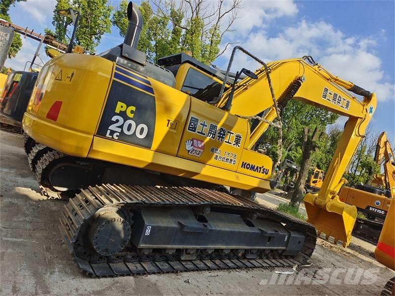 Komatsu PC 200 Гусеничные экскаваторы