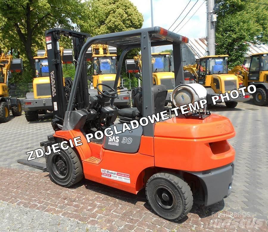 Toyota 02-7FGF30 Газовые погрузчики