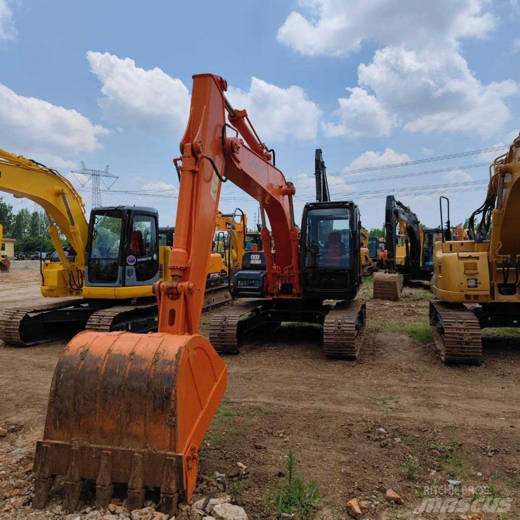 Hitachi ZX 120 Гусеничные экскаваторы