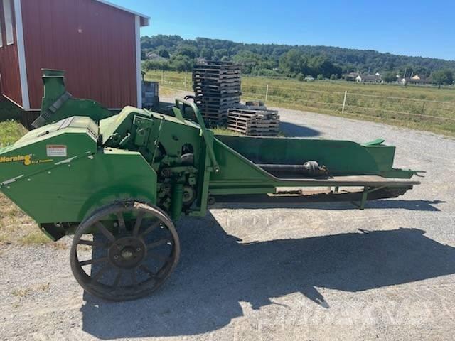 John Deere 3950 Прицепные кормоуборочные комбайны