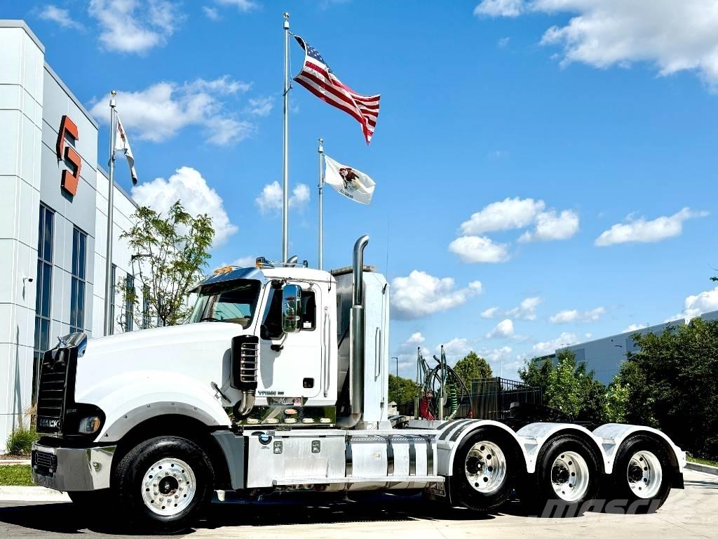Mack Titan TD 713 Седельные тягачи