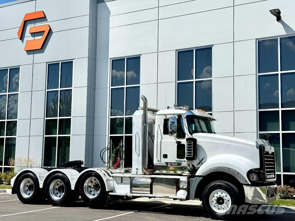Mack Titan TD 713 Седельные тягачи