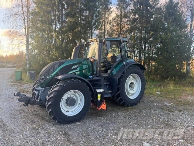 Valtra T194 versu Трактора