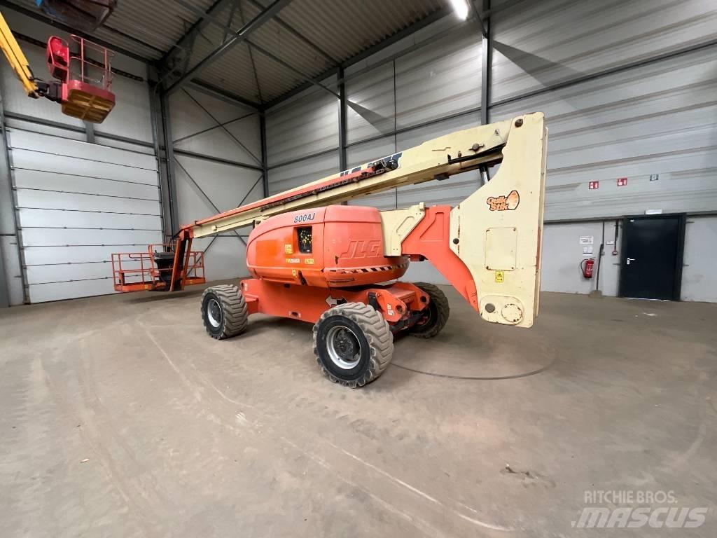 JLG 800 AJ Коленчатые подъемники