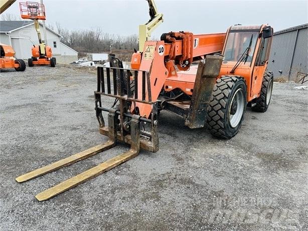 SkyTrak 10054 Телескопические погрузчики