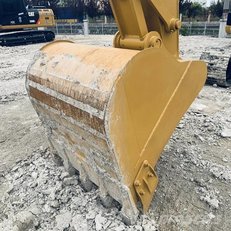 CAT 320 D Гусеничные экскаваторы