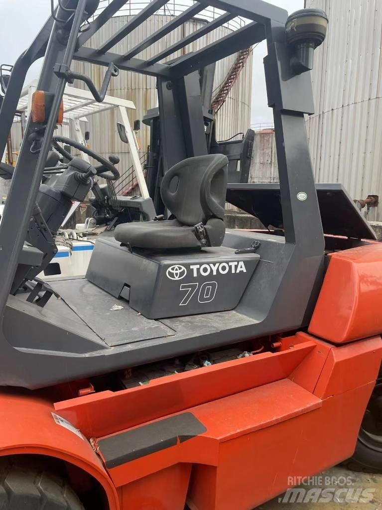 Toyota 7 Ton Дизельные погрузчики