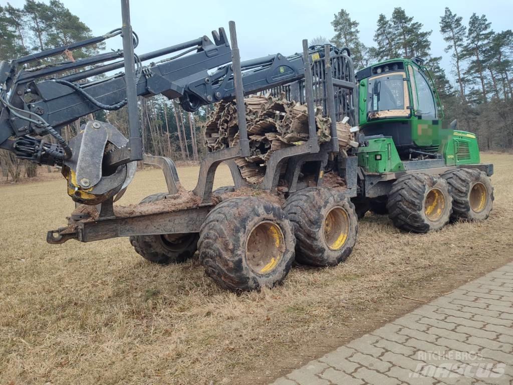John Deere 1010 E Форвардеры