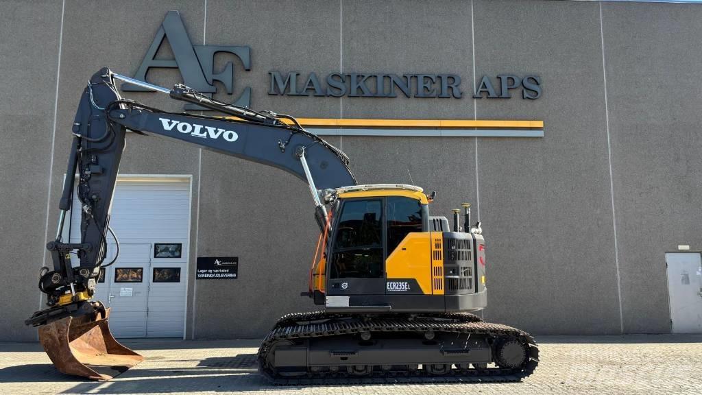 Volvo ECR 235 E Гусеничные экскаваторы