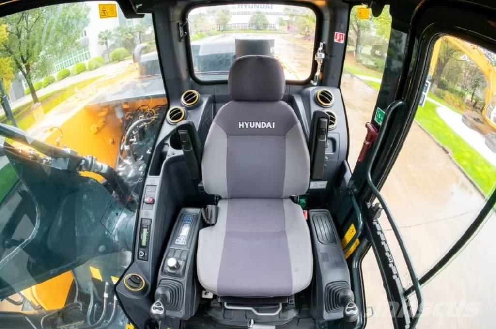 Hyundai HX 220 L Гусеничные экскаваторы