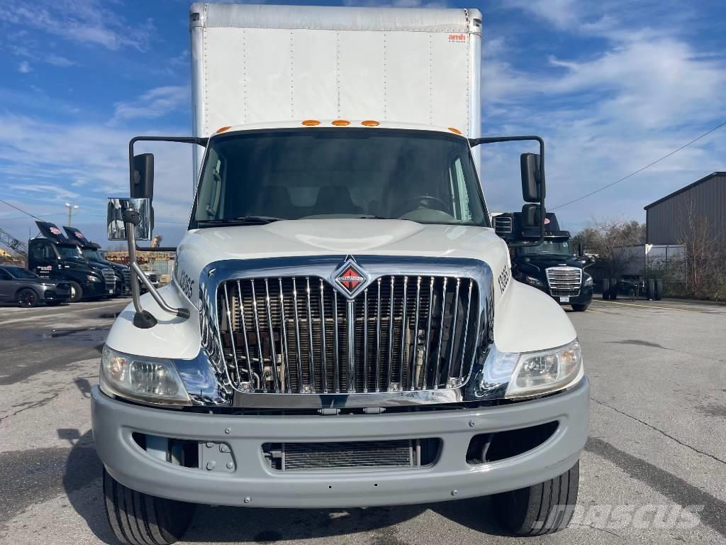 International 4300 Грузовики-Фургоны