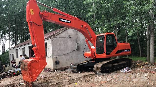 Doosan DH225 Гусеничные экскаваторы