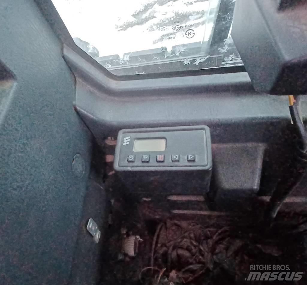 Hyundai HX 235 LCR Гусеничные экскаваторы
