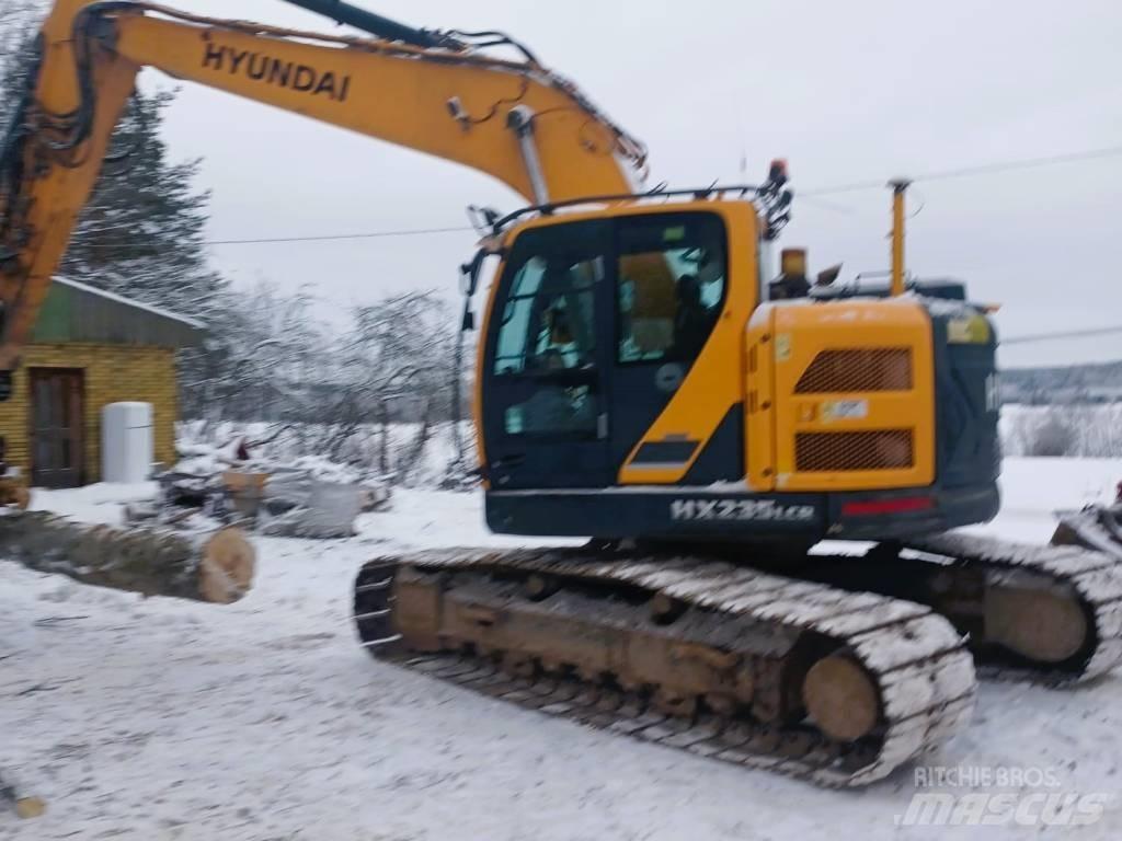Hyundai HX 235 LCR Гусеничные экскаваторы