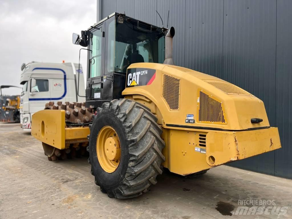 CAT CP74 Грунтовые катки