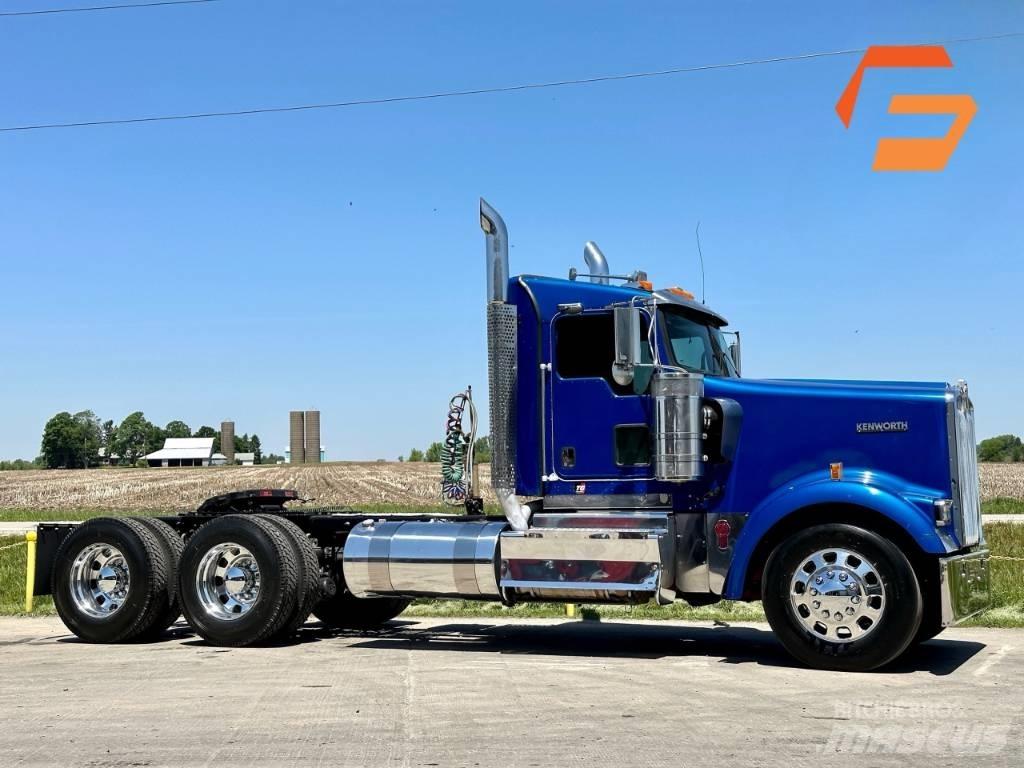 Kenworth W 900 Седельные тягачи