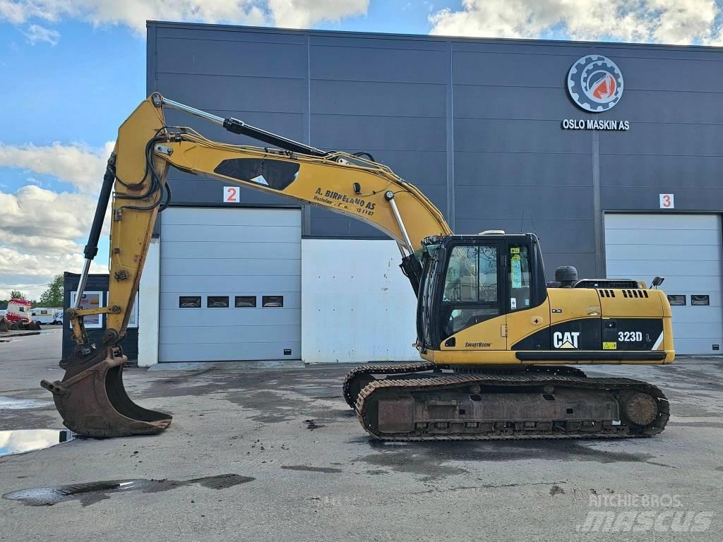 CAT 323 D L Гусеничные экскаваторы