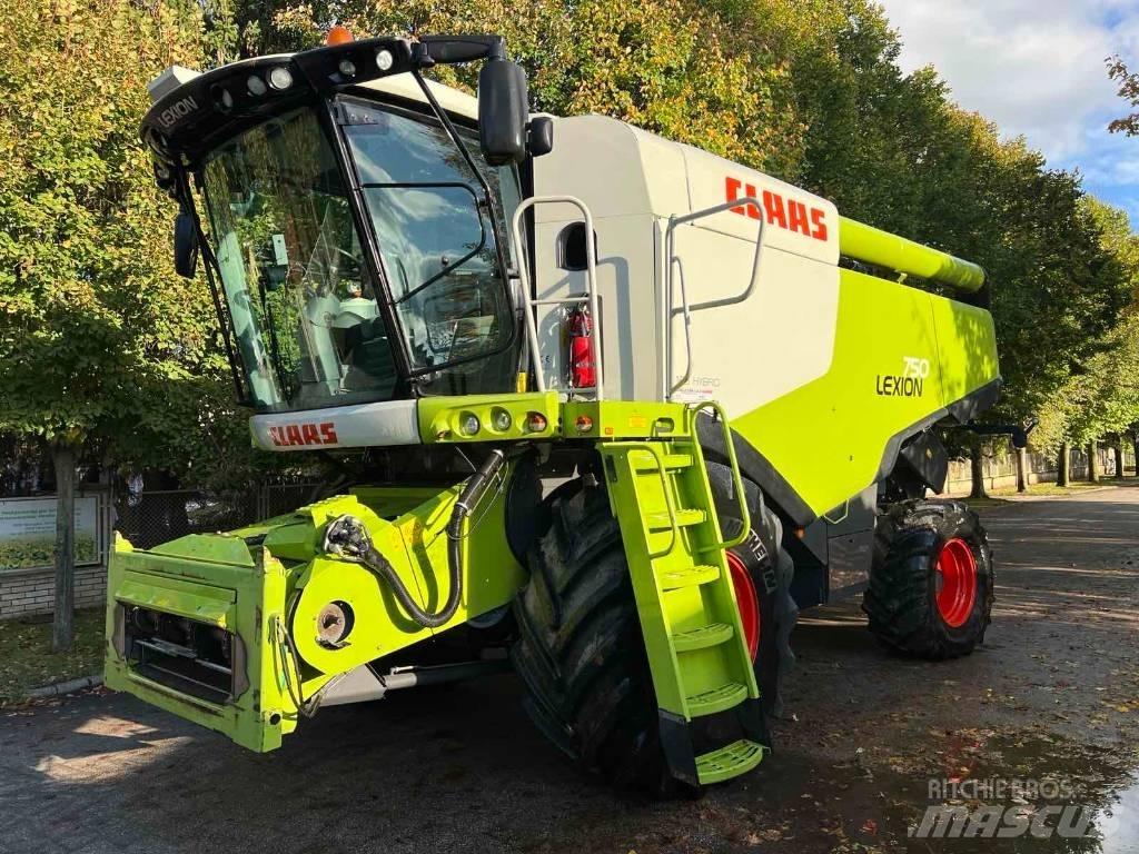 CLAAS 750 Зерноуборочные комбайны