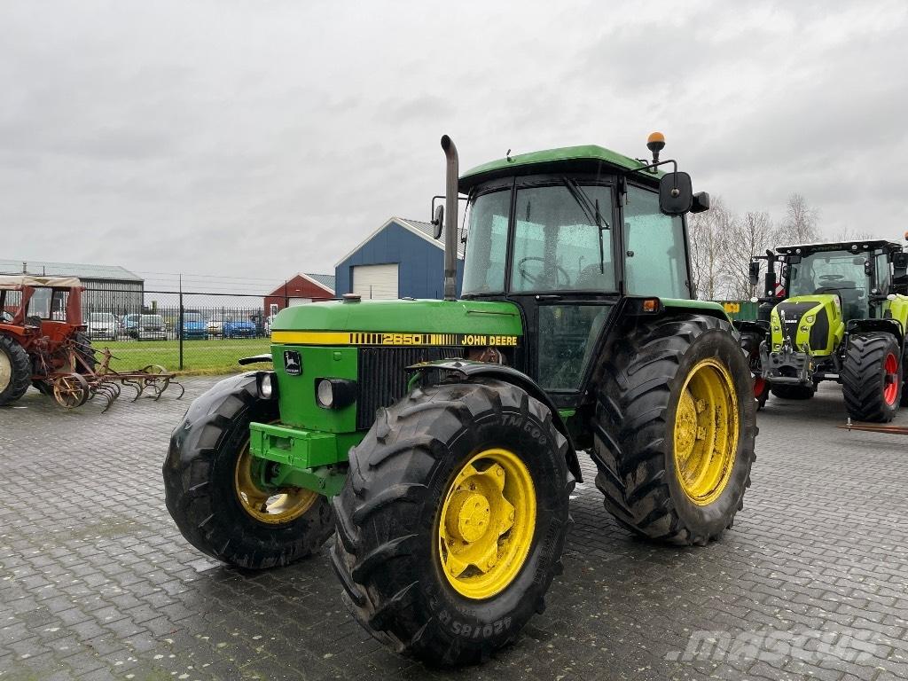 John Deere 2650 Трактора