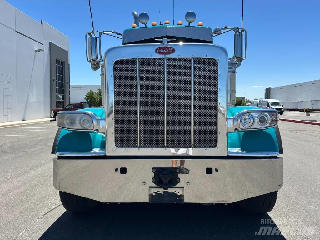 Peterbilt 388 Седельные тягачи