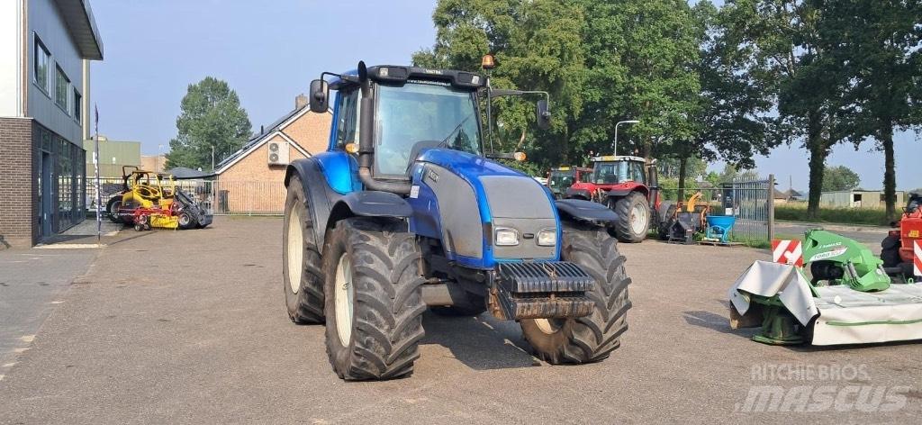 Valtra T160 Трактора