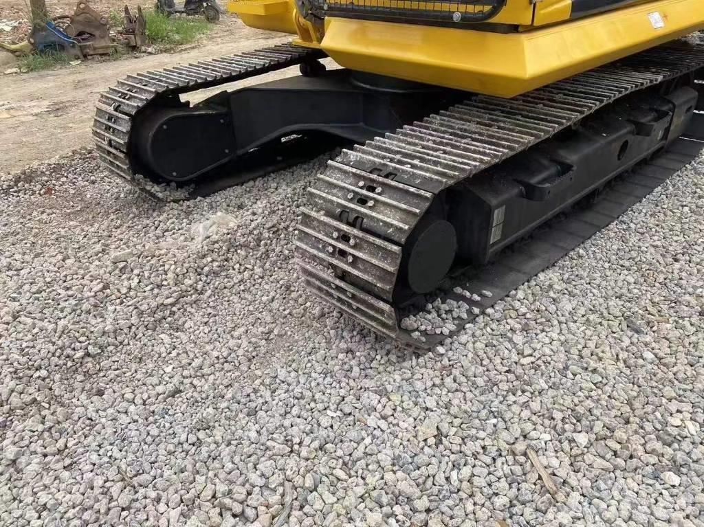 Komatsu PC 130 Гусеничные экскаваторы