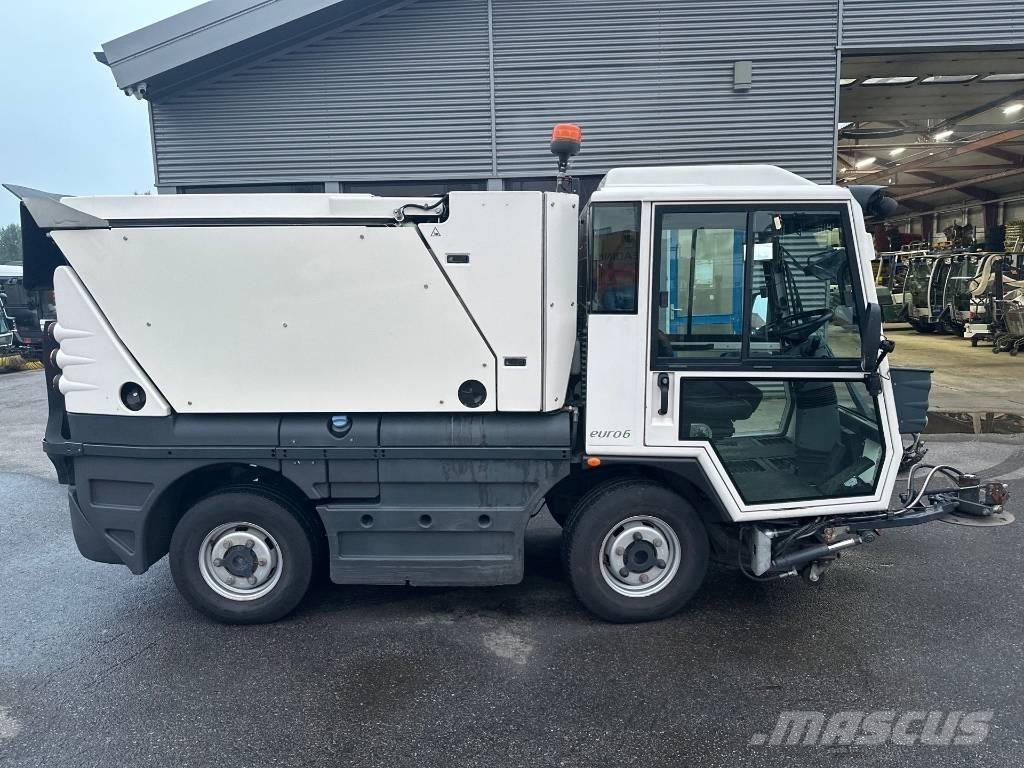 Schmidt Swingo 200 Вакуумные уборочные машины