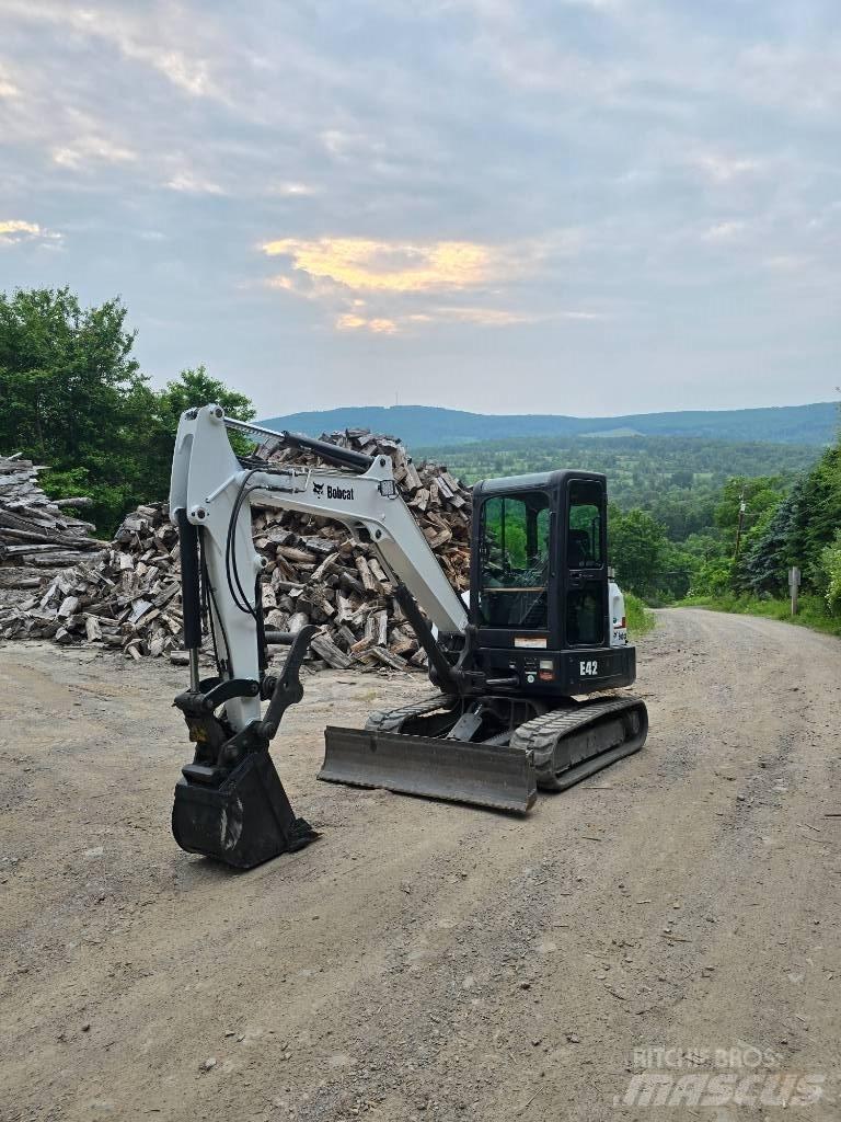 Bobcat E 42 Мини-экскаваторы