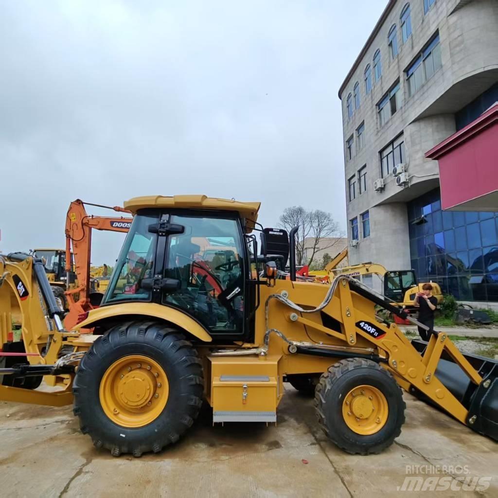 CAT 420 Экскаваторы-погрузчики