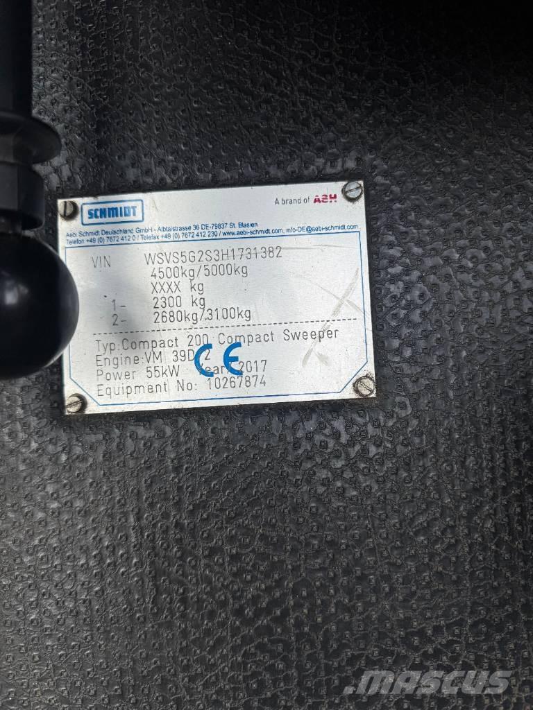 Schmidt Swingo 200 Вакуумные уборочные машины