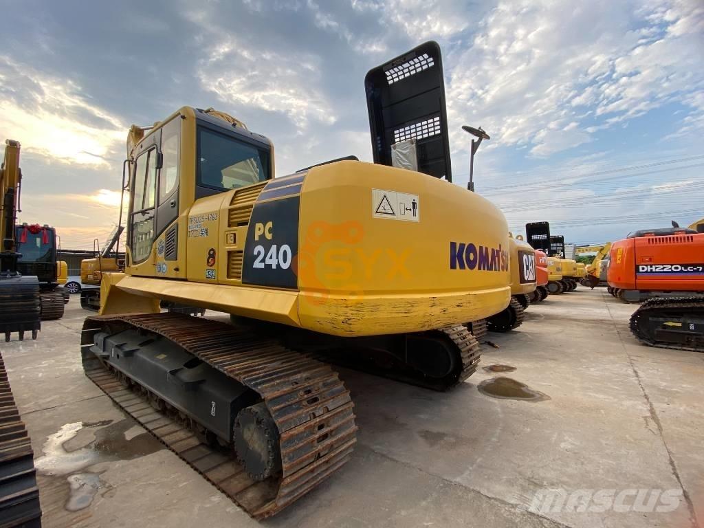 Komatsu PC 240 Гусеничные экскаваторы