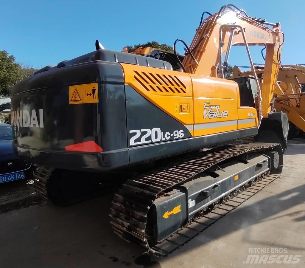 Hyundai 220LC-9S Гусеничные экскаваторы
