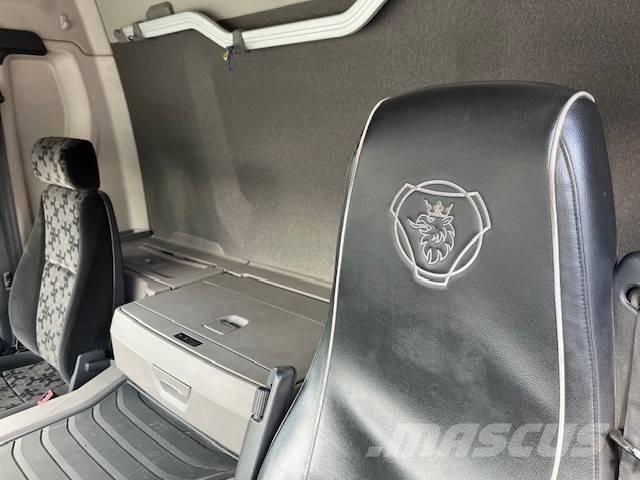 Scania P 370 Тентованные грузовики
