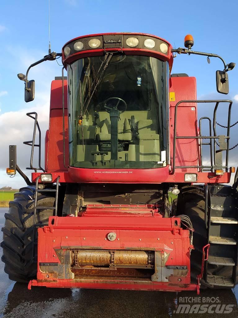 Case IH 7088 Зерноуборочные комбайны