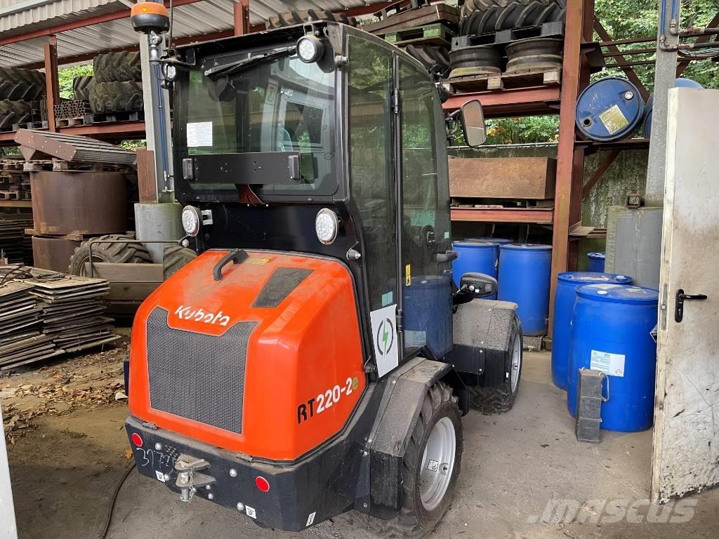 Kubota RT220-2e Фронтальные погрузчики