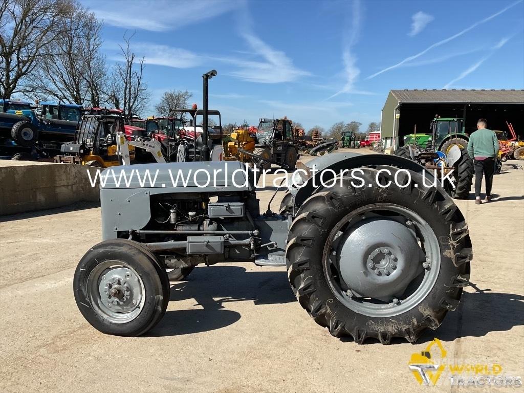 Ferguson TRACTOR Трактора