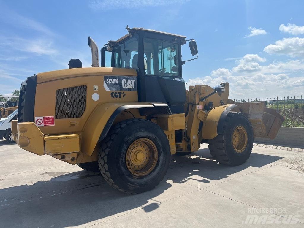 CAT 938 K Фронтальные погрузчики