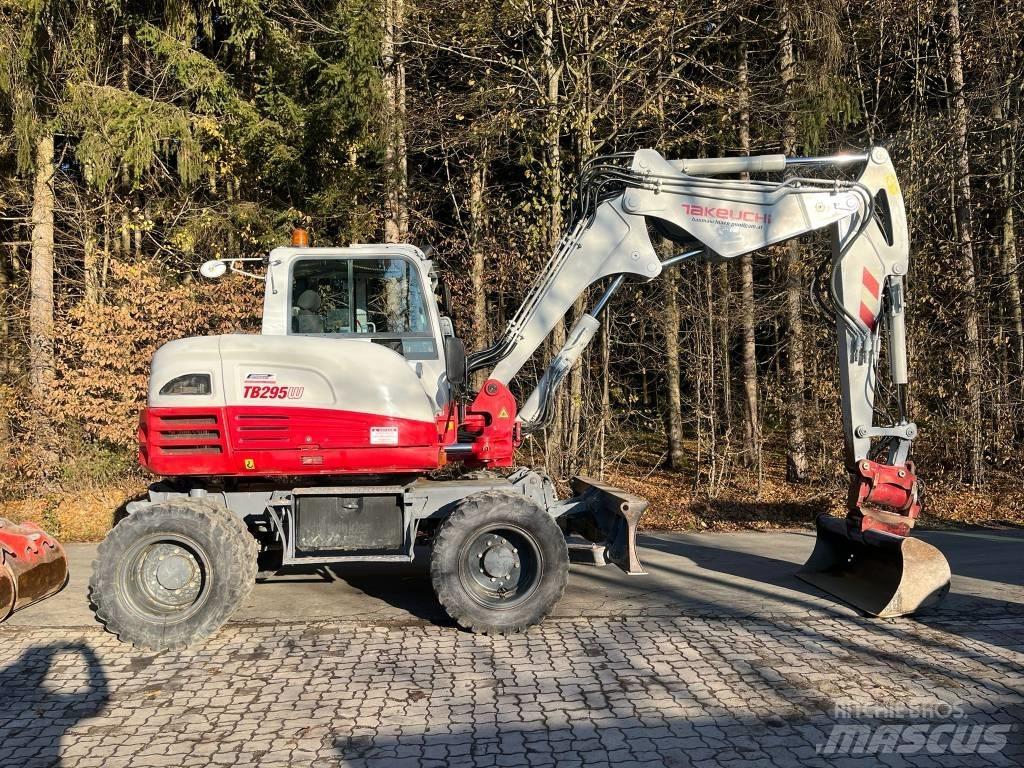 Takeuchi TB295W Колёсные экскаваторы