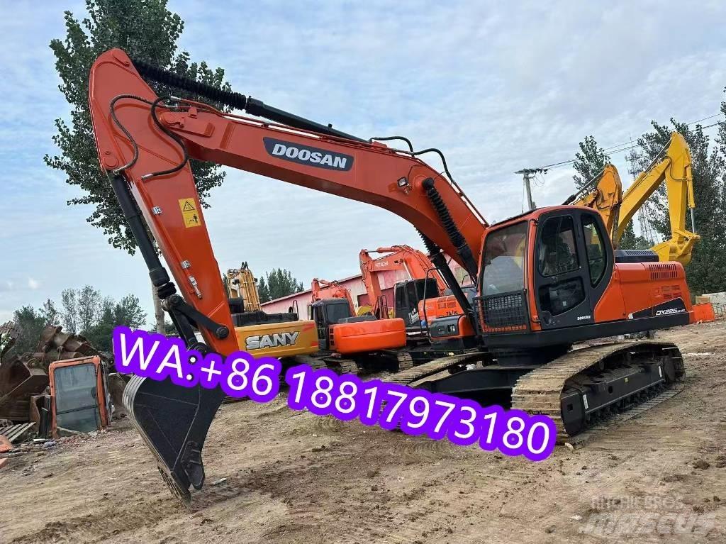 Doosan DX 225 LC Гусеничные экскаваторы